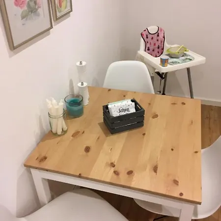 Dock 8 Strande: 50m Bis Zum U. Der Promenade Strande