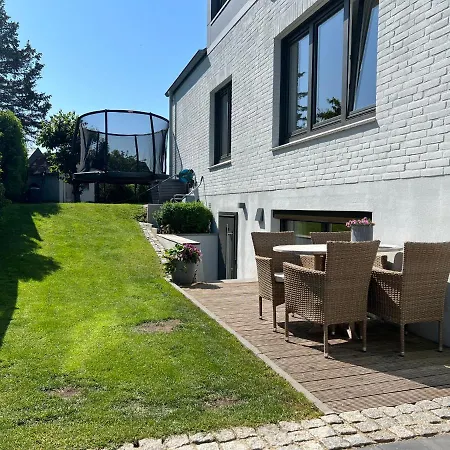 Dock 8 Strande: 50m Bis Zum U. Der Promenade *